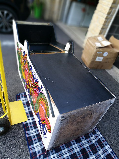 28488410994_f83cde316e_z