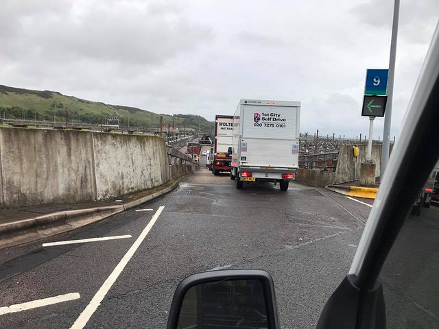 37063485571_472dabd317_z