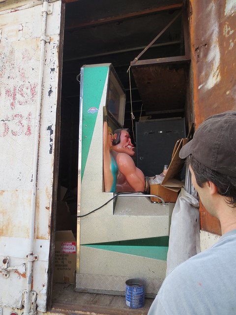 32932025537_43e39c097b_z