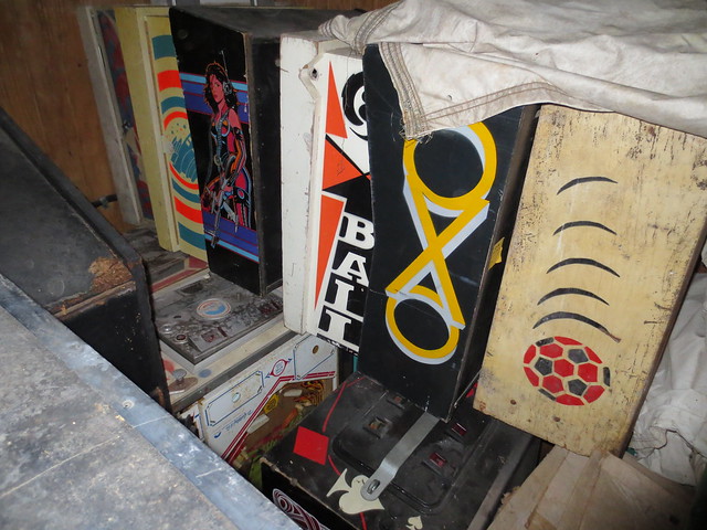 32932026607_51136741c9_z